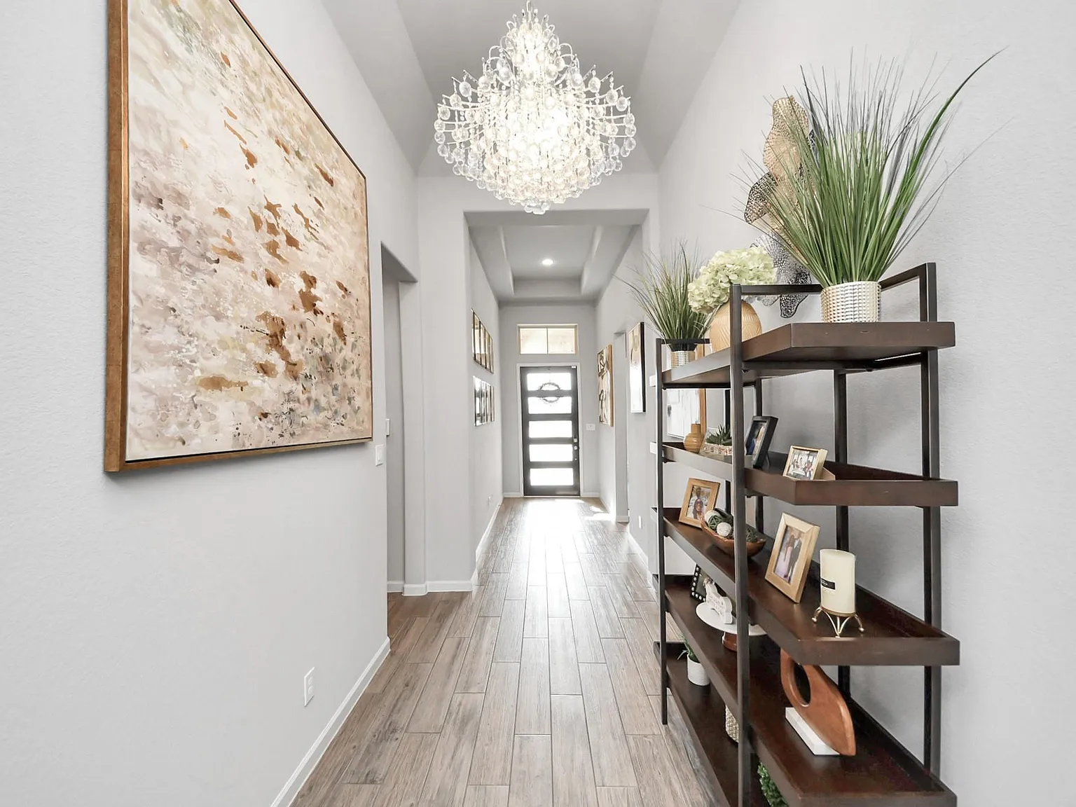 4 bed, 3.5 bath, 2600 sqft, $3,600 — Photo 3