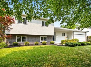 1828 Riverhill Rd, Columbus, OH 43221