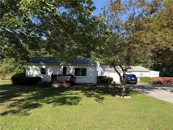 1555 Sodom Hutchings Rd NE, Vienna, OH 44473