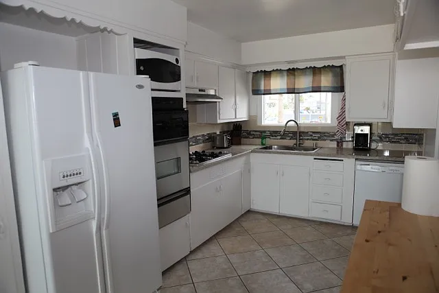 17181 S Pacific Ave — Photo 15