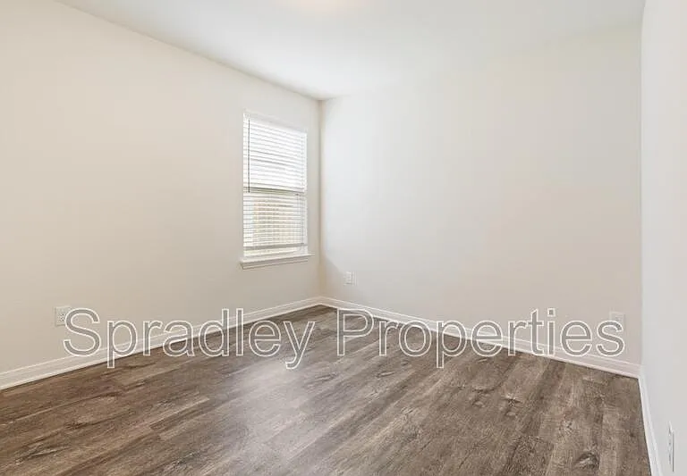 1925 Bayou Wood Ln — Photo 20