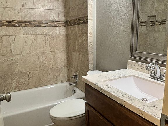 3rd image of 4109 Lotus St