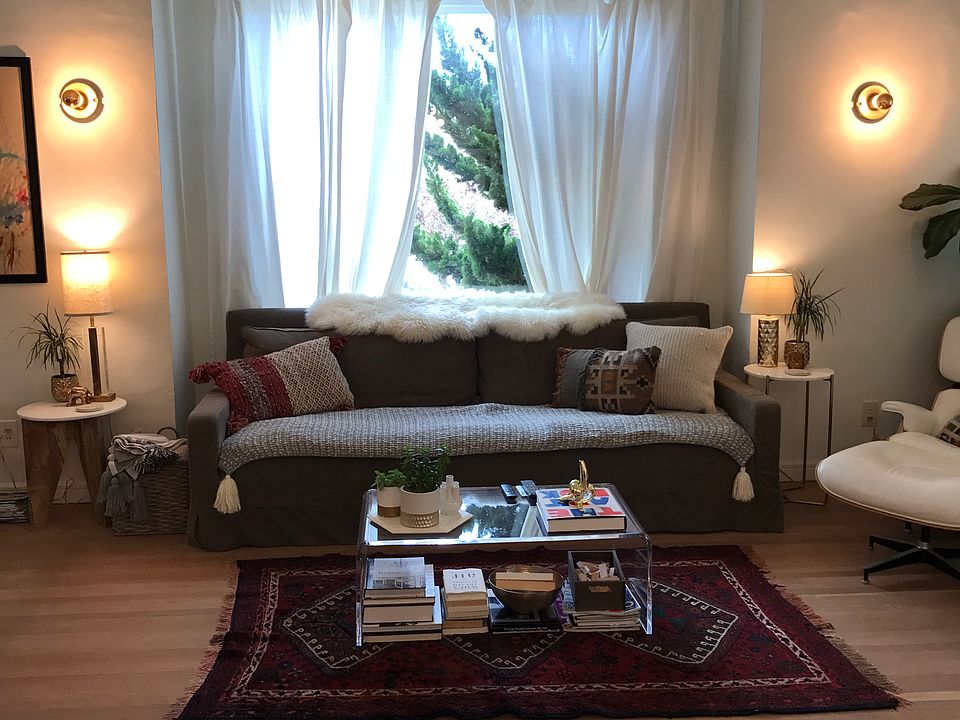 1st image of 608 McLaughlin St