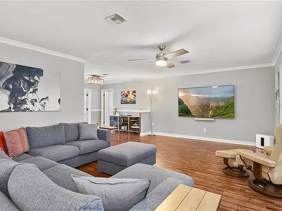 2nd image of 2907 Lolissa Ln