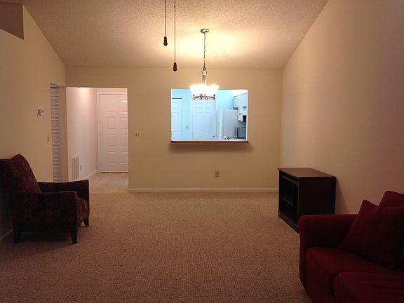 5th image of 7610 W Baymeadows Cir #202