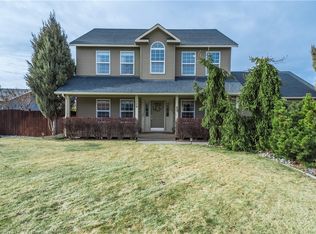 2439 Plateau Dr, East Wenatchee, WA 98802
