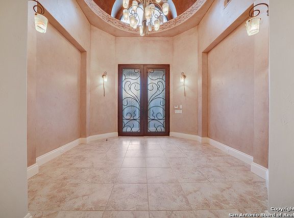 2nd image of 135 Turnberry Way