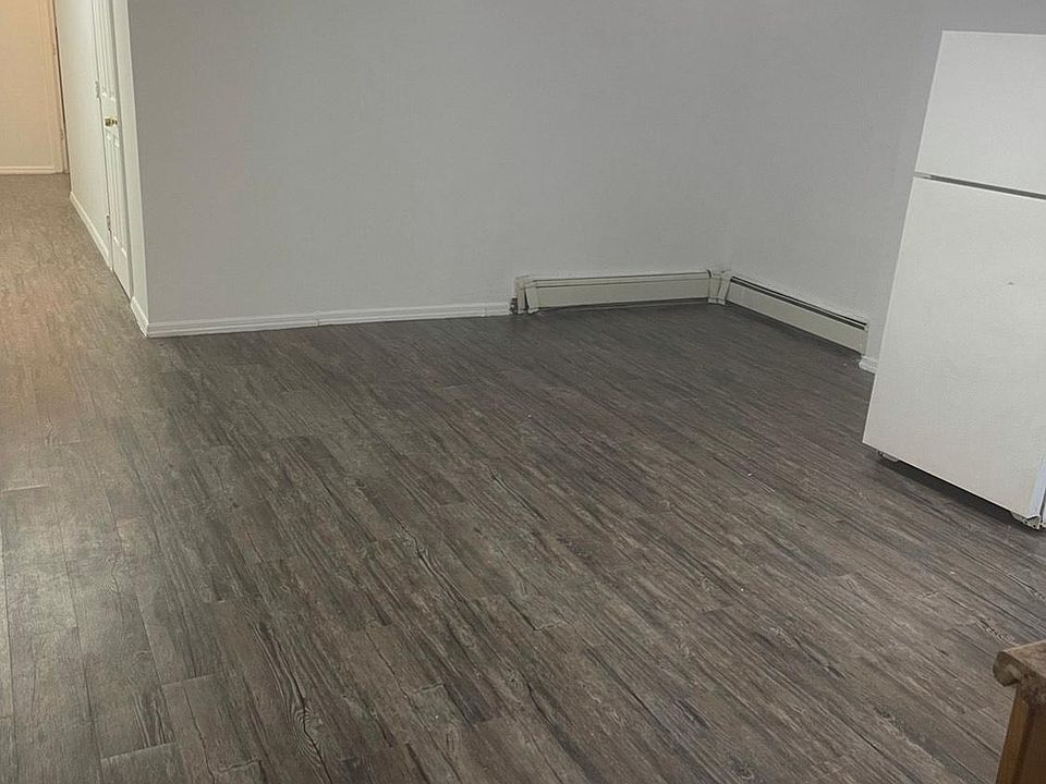 1st image of 10047 200th St