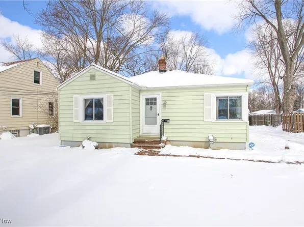 98 French St, Berea, OH 44017