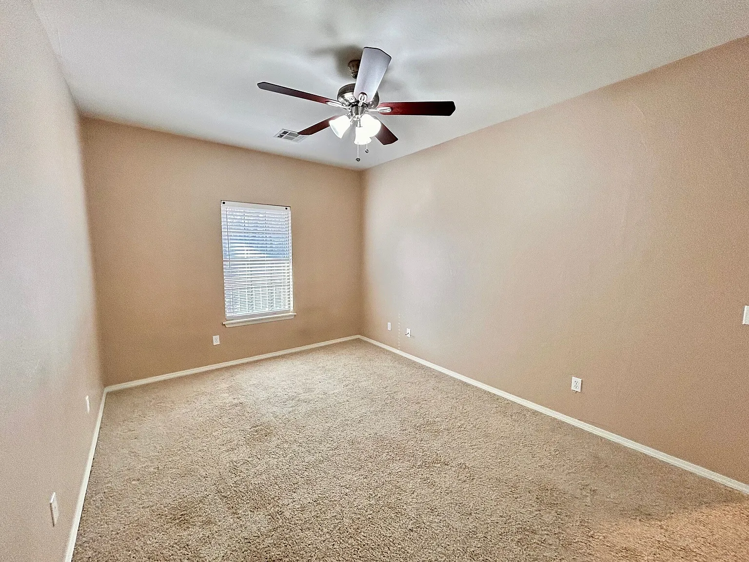 2 bed, 2.0 bath, 1665 sqft, $1,550 — Photo 4