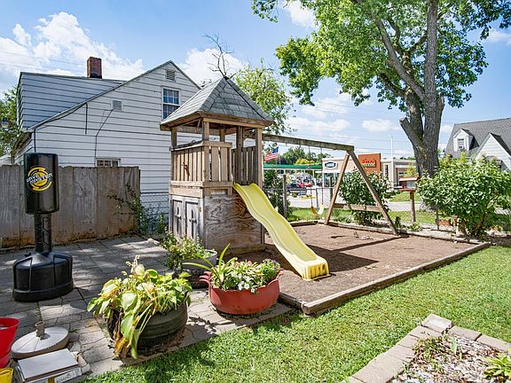 4th image of 309 Westfield Ave