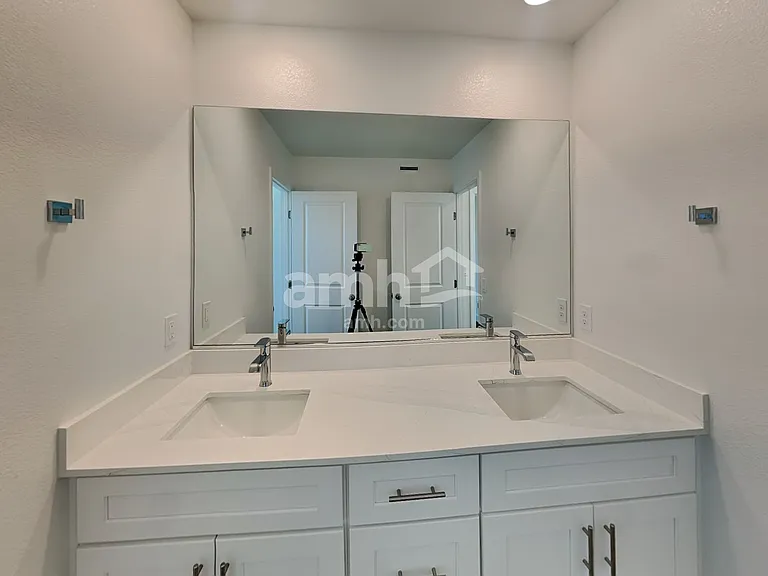 266 Austin Bellerose Pl — Photo 15