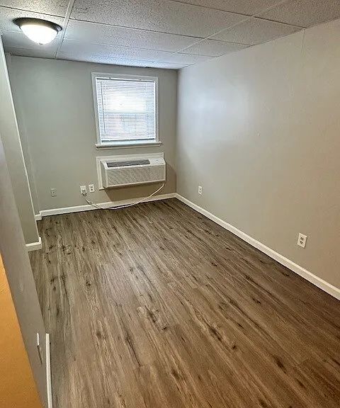 308 E Walnut St — Photo 17