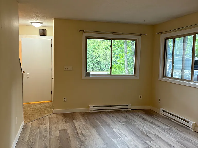 309A Holy Cross Rd #309A — Photo 4