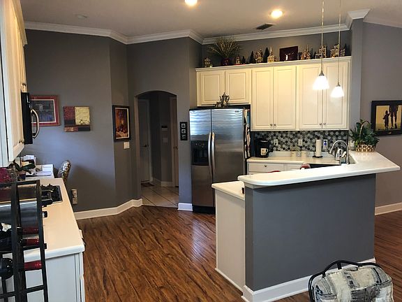 2nd image of 3848 Paddington Pl