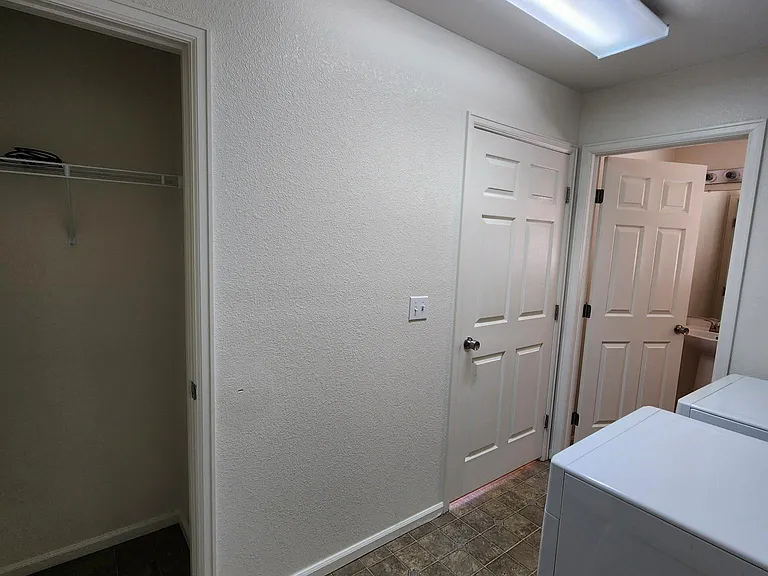 5545 N Jebel Ct — Photo 17