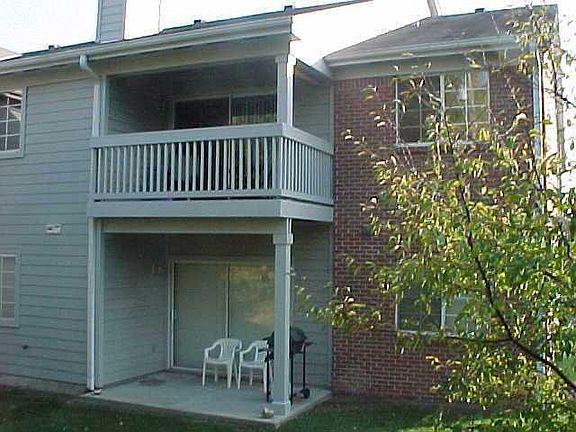 2nd image of 8354 Glenwillow Ln