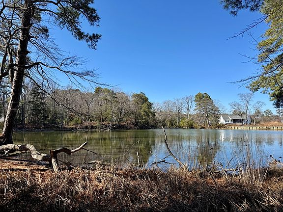 3rd image of 33 Tranquility Rd