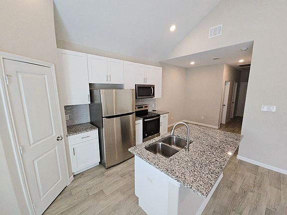 5th image of 11897 Nelwood St