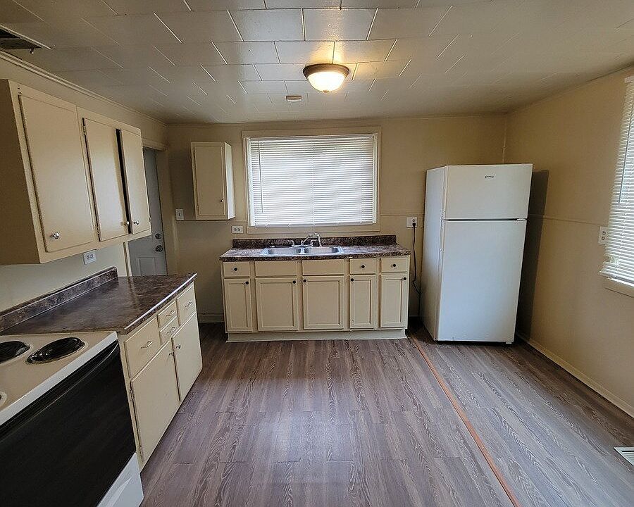 1st image of 1829 Barth Ave