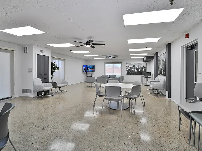 Highland Towers - Senior Living 55+ — Photo 12