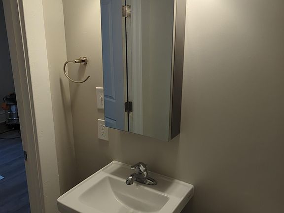 3rd image of 916 Jennette Ave NW #1