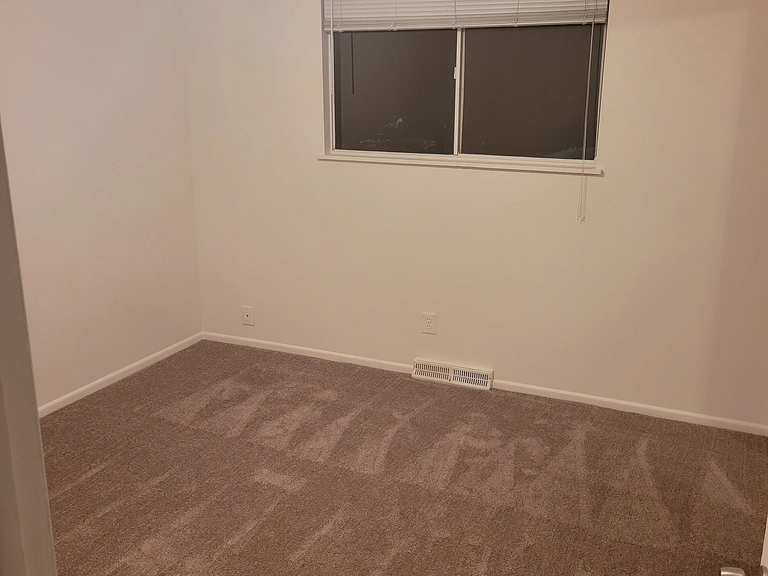 2 bed, 1000 sqft, $2,000 — Photo 2