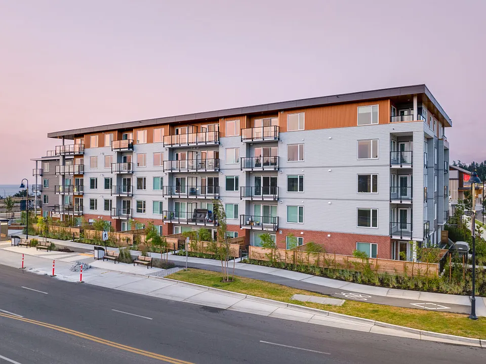 341 Latoria Blvd #304