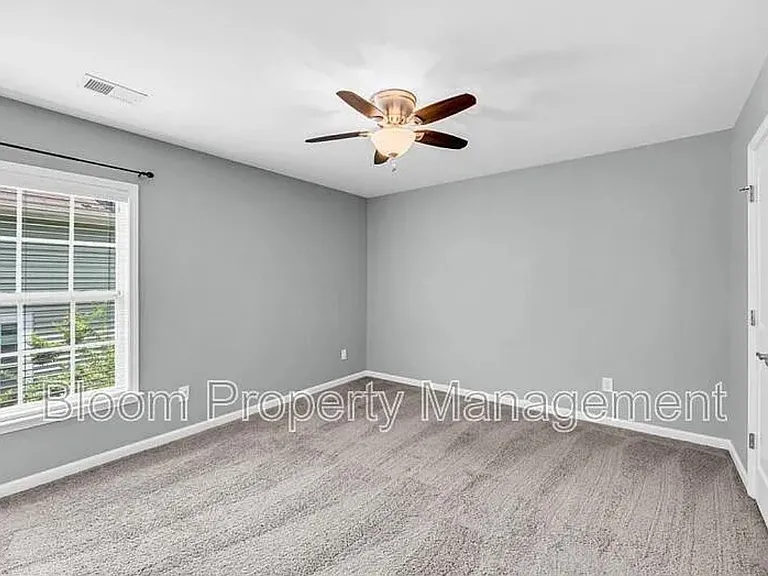 8423 Taylor Plantation Rd — Photo 37