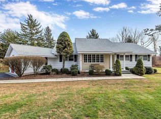 1221 Underhill Ave, Yorktown Heights, NY 10598