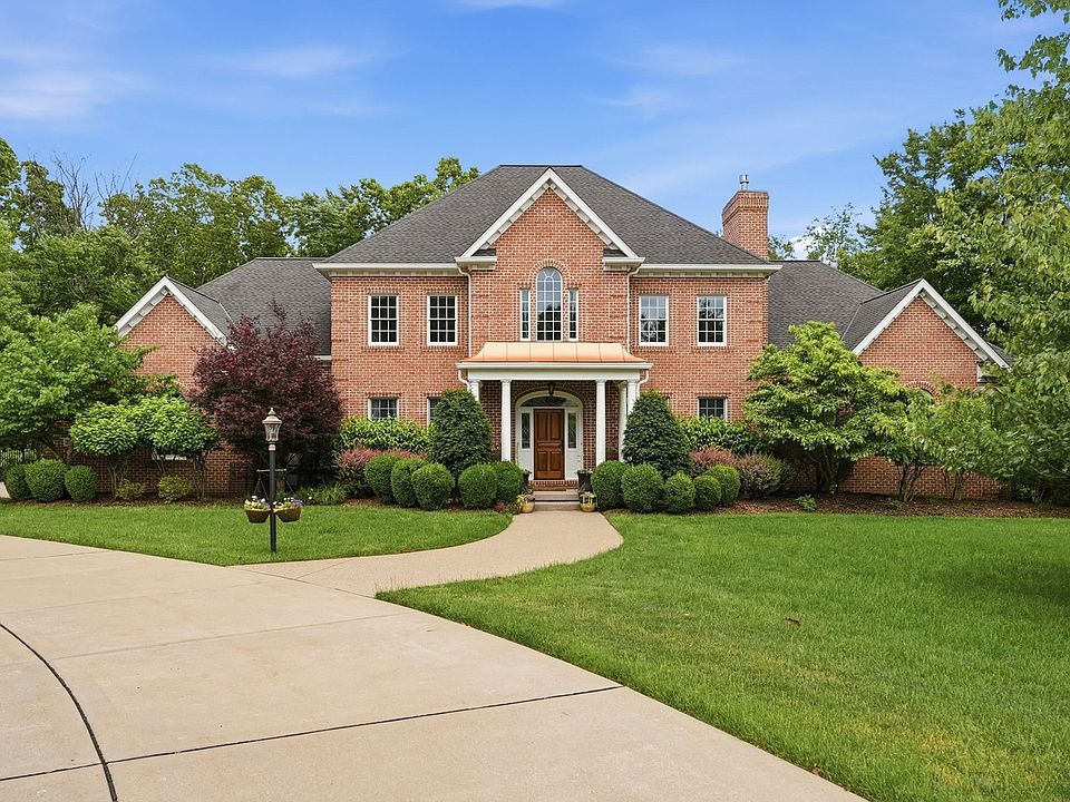 1st image of 202 Silver Ridge Ln