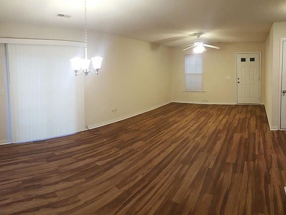 4th image of 503 Glenlea Ln