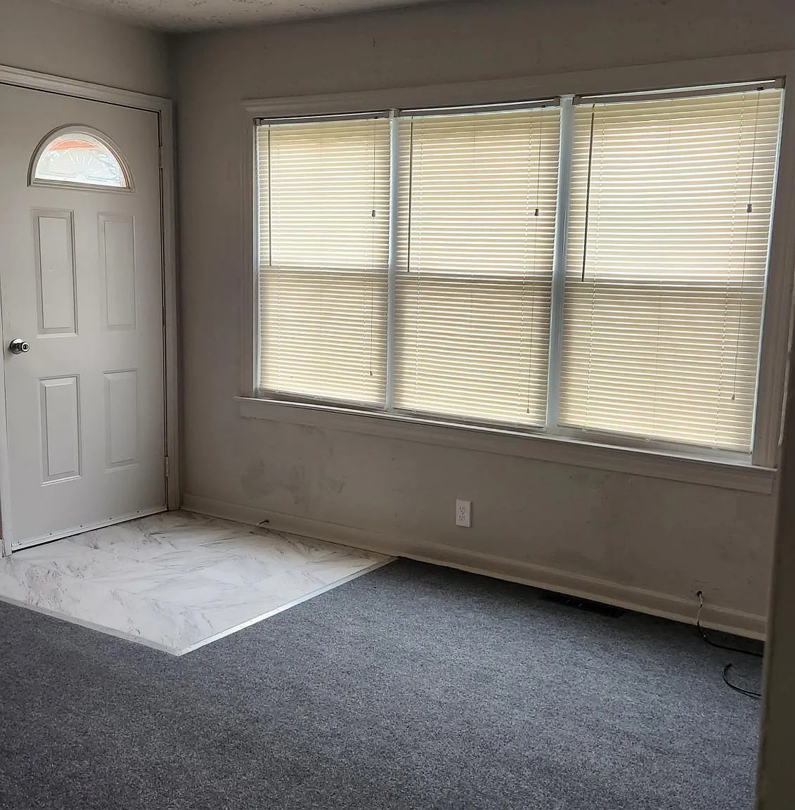 2 bed, 744 sqft, $925 — Photo 2