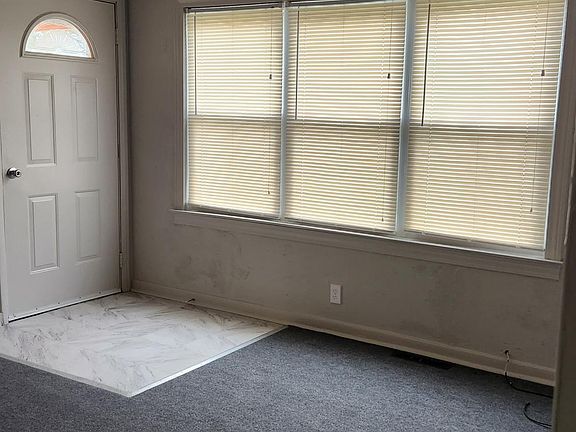 2nd image of 2717 Chamber St