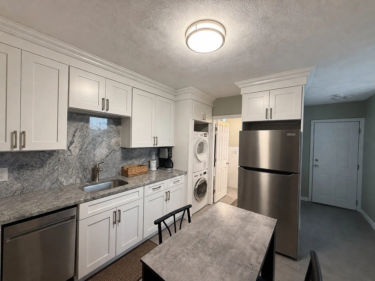 2 bed, 1.0 bath, 650 sqft, $2,900 — Photo 1