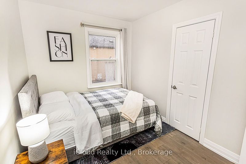 Toronto House for rent - 5 Bedrooms — photo 16