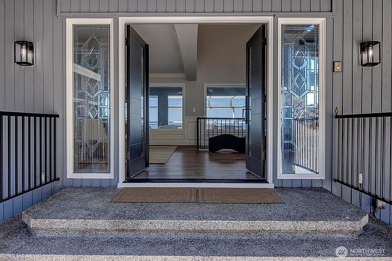 3rd image of 8001 Talbot Road