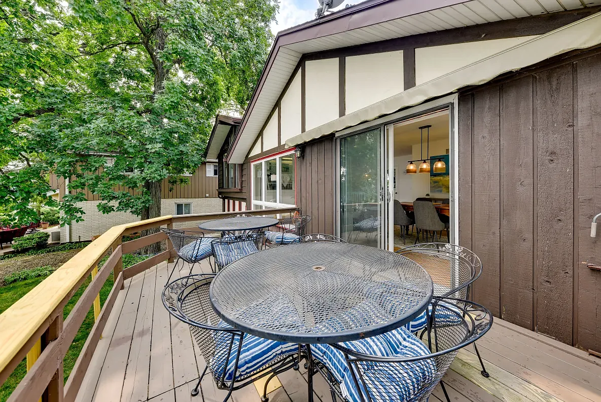 33460 N Lakeview Ct — Photo 2