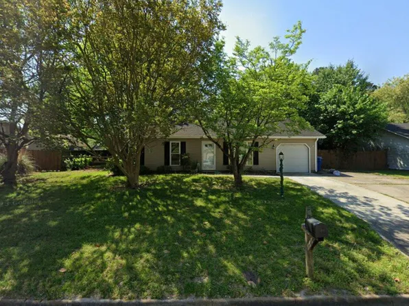 5893 Connors Dr, Virginia Beach, VA 23464