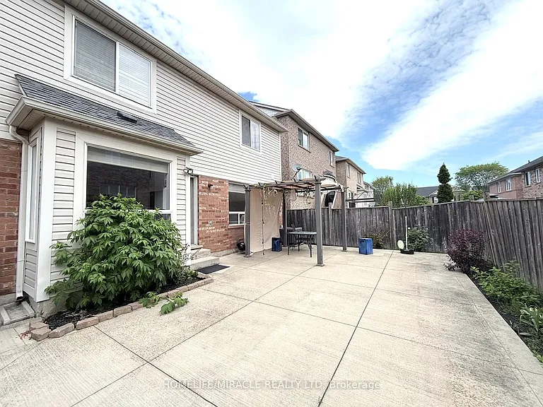 49 Ponymeadow Way — Photo 2