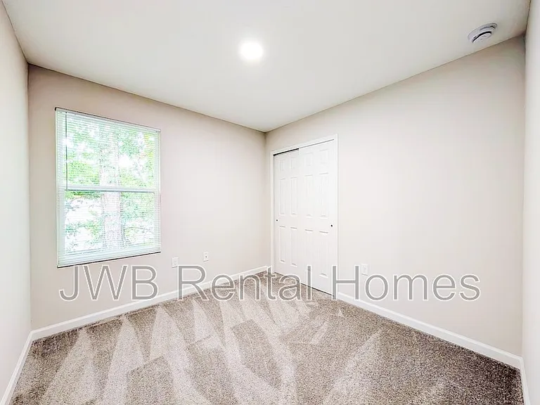 1128 Comanche St — Photo 12
