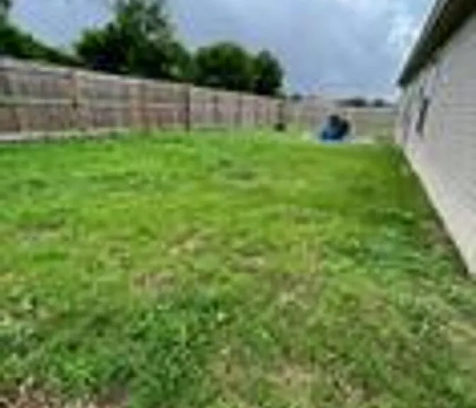 403 Olaf Dr — Photo 2