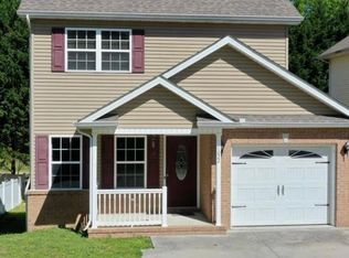 1022 Lennox Cir, Maryville, TN 37803