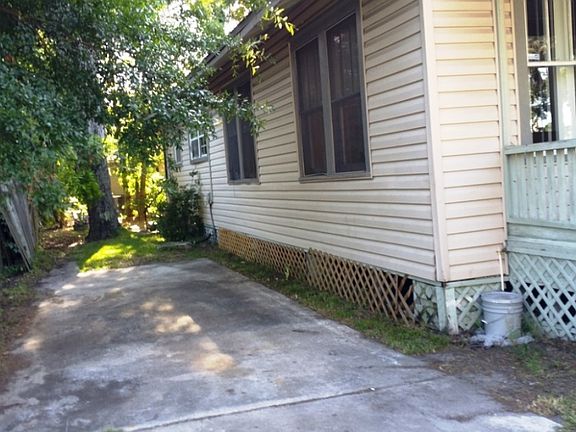 2nd image of 5624 Alta St