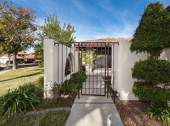 2nd image of 3986 Avenida Verano
