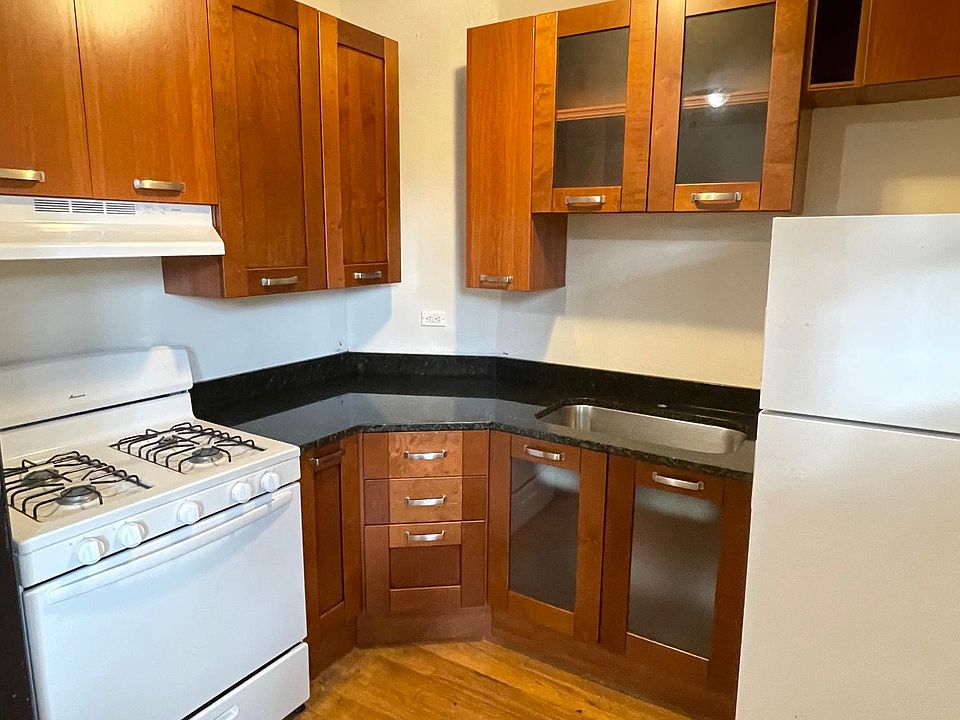 3651-1 Brand new kitchen