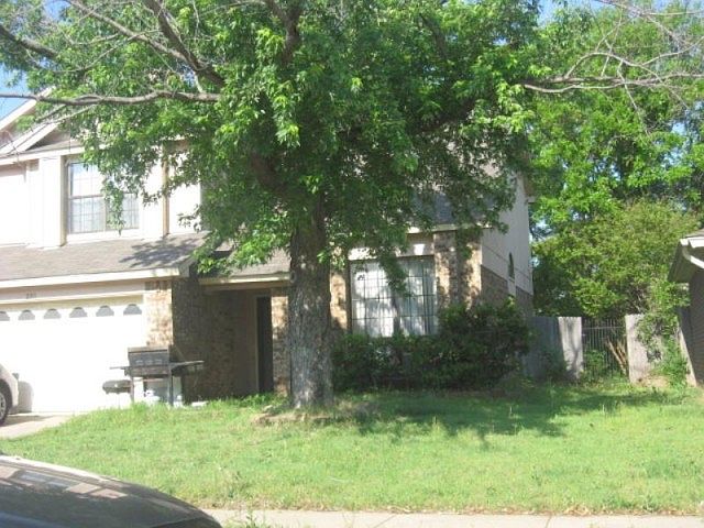 1st image of 2211 Thistlewood Ct