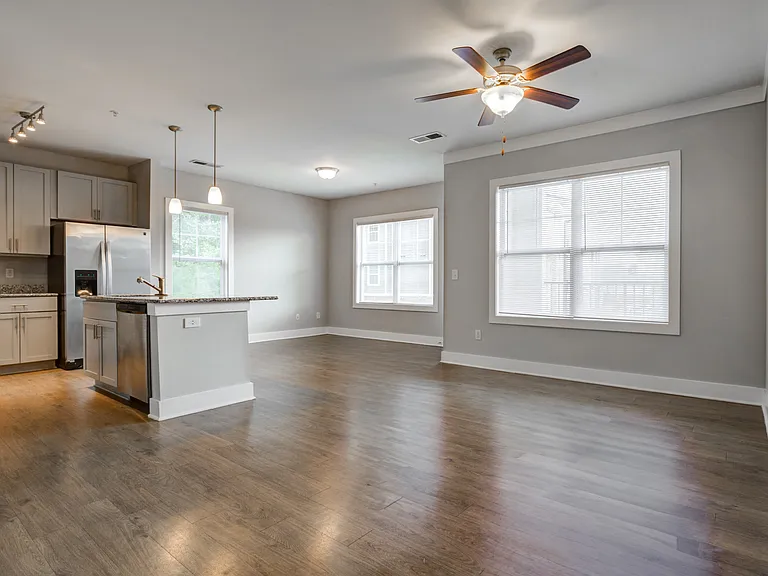 4531 Langdon Dr — Photo 48