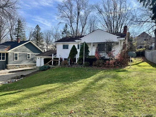 123 W Lafayette St, Milford, MI 48381