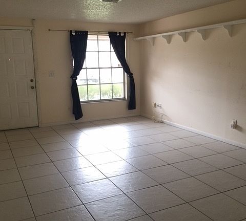 3rd image of 2820 Cedaridge Dr